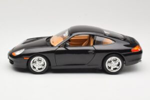 Porsche 911 996 Carrera Melns Bburago 1:18 3385-M2 Metāls — attēls 4 no 8