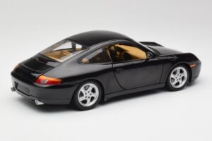 Porsche 911 996 Carrera Melns Gate 1:18 1043 Metāls — attēls 3 no 8