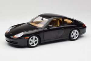 Porsche 911 996 Carrera Melns Gate 1:18 1043 Metāls