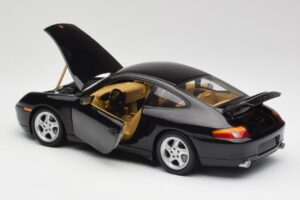 Porsche 911 996 Carrera Melns Gate 1:18 1043 Metāls — attēls 5 no 8