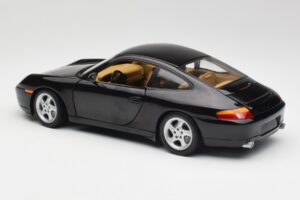 Porsche 911 996 Carrera Melns Gate 1:18 1043 Metāls — attēls 7 no 8