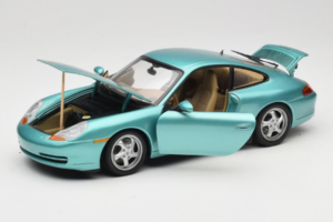 Porsche 911 996 Green Metallic UT Models 1:18 27901 Metāls — attēls 2 no 8