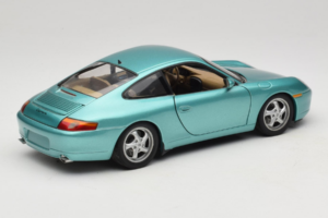 Porsche 911 996 Green Metallic UT Models 1:18 27901 Metāls — attēls 3 no 8