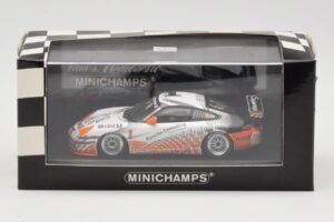 Porsche 911 996 GT3 Cup Mobil 1 #1 VIP Car 2004 Minichamps 1:43 WAP02012115-R1 Metāls — attēls 4 no 4