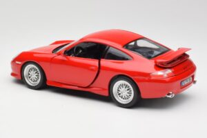 Porsche 911 996 GT3 Strasse Sarkans Bburago 1:18 30395 Metāls — attēls 7 no 8