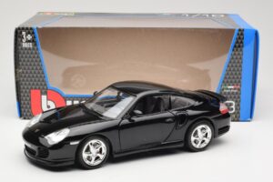 Porsche 911 996 Turbo Melns Bburago 1:18 18-12030 Metāls — attēls 8 no 8