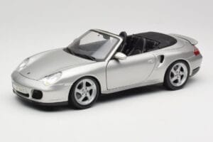 Porsche 911 996 Turbo Kabriolets Sudrabs Maisto 1:18 31660 Metāls