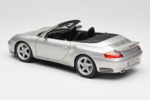 Porsche 911 996 Turbo Kabriolets Sudrabs Maisto 1:18 31660 Metāls — attēls 7 no 8