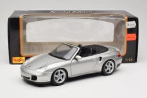 Porsche 911 996 Turbo Kabriolets Sudrabs Maisto 1:18 31660 Metāls — attēls 8 no 8