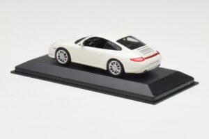 Porsche 911 997 Carrera 4S Carrara Balts Minichamps 1:43 403066431 Metāls — attēls 3 no 4