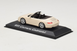 Porsche 911 997 Carrera Kabriolets Balts Minichamps 1:43 WAP02001118 Metāls — attēls 3 no 5