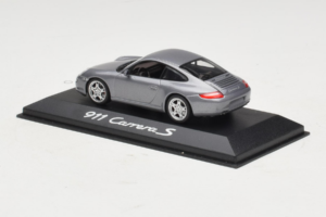 Porsche 911 997 Carrera S Pelēks Metallic Minichamps 1:43 WAP02010116-R1 Metāls — attēls 3 no 4