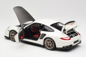 Porsche 911 997 GT2 RS Balts Minichamps 1:18 100069400 Metāls — attēls 5 no 8