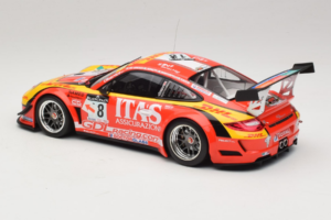 Porsche 911 997 GT3 R #8 De Lorenzi Racing De Lorenzi 24 Hours of Spa 2011 Minichamps 1:18 151118918 Metāls — attēls 5 no 6