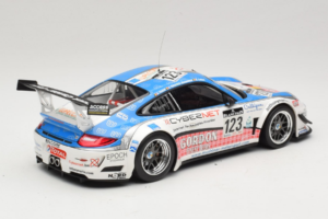 Porsche 911 997 GT3 R #123 Muhlner Motorsport E. Fumal / E. Thiry 24 Hours of Spa 2011 Minichamps 1:18 151118923 Metāls — attēls 2 no 6