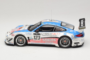 Porsche 911 997 GT3 R #123 Muhlner Motorsport E. Fumal / E. Thiry 24 Hours of Spa 2011 Minichamps 1:18 151118923 Metāls — attēls 3 no 6