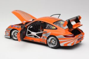 Porsche 911 997 GT3 R #88 Porsche Consulting 2005 AUTOart 1:18 77821 Metāls — attēls 5 no 8