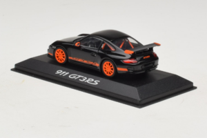 Porsche 911 997 GT3 RS Melns Oranžs Minichamps 1:43 WAP02012817 Metāls — attēls 3 no 4