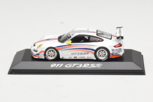 Porsche 911 997 GT3 RSR Balts ar Zilām un Oranžām Svītrām 2007 Minichamps 1:43 WAP02000618 Metāls