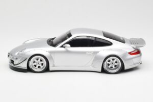 Porsche 911 997 RWB Abu Dhabi IXO 1:18 18CMC166 Metāls — attēls 3 no 6