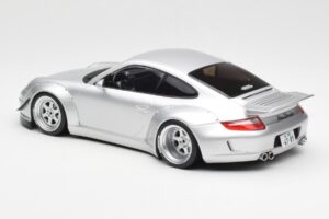 Porsche 911 997 RWB Abu Dhabi IXO 1:18 18CMC166 Metāls — attēls 5 no 6