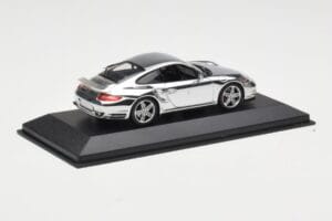 Porsche 911 997 Turbo Chrome Silver Minichamps 1:43 WAP02060816-R Metāls — attēls 2 no 5