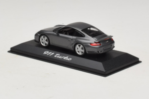 Porsche 911 997 Turbo Grey Metallic Minichamps 1:43 WAP02013016 Metāls — attēls 3 no 5