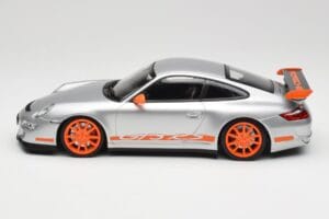 Porsche 911 997.1 GT3 RS Sudrabs ar Oranžiem Diskiem Minichamps 1:18 155062120 Metāls — attēls 3 no 6