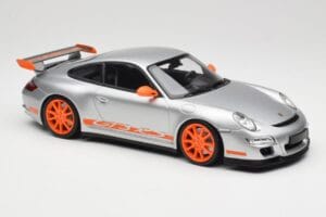 Porsche 911 997.1 GT3 RS Sudrabs ar Oranžiem Diskiem Minichamps 1:18 155062120 Metāls — attēls 4 no 6