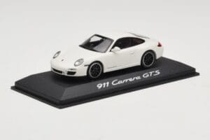 Porsche 911 997.2 Carrera GTS Balts Minichamps 1:43 WAP0200200B Metāls — attēls 2 no 4