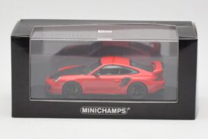 Porsche 911 997.2 GT2 RS Sarkans ar Melniem Diskiem Minichamps 1:43 400069407 Metāls — attēls 4 no 4