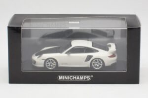Porsche 911 997.2 GT2 RS Balts ar Sudraba Diskiem Minichamps 1:43 400069405 Metāls — attēls 4 no 4