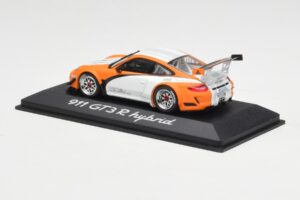 Porsche 911 GT3 R Hybrid 997.2 Presentation White Orange Minichamps 1:43 WAP0201170B Metāls — attēls 3 no 4