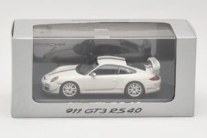 Porsche 911 997.2 GT3 RS 4.0 Balts Minichamps 1:43 WAP0200010C Metāls — attēls 4 no 4