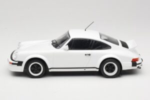 Porsche 911 SC GT Race Version IXO 1:18 18CMC007 Metāls — attēls 3 no 6