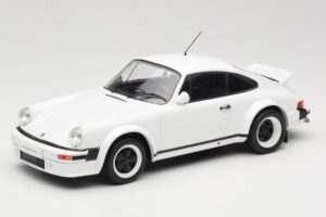 Porsche 911 SC GT Race Version IXO 1:18 18CMC007 Metāls
