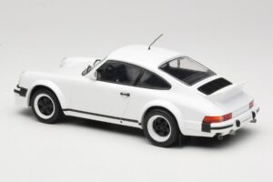 Porsche 911 SC GT Race Version IXO 1:18 18CMC007 Metāls — attēls 5 no 6