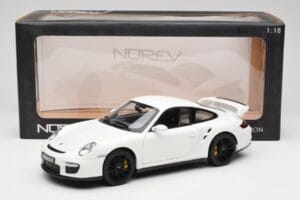 Porsche 911 GT2 997.1 Balts Norev 1:18 187572 Metāls — attēls 8 no 8