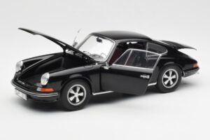 Porsche 911 S Melns Schuco 1:18 450047200 Metāls — attēls 2 no 8