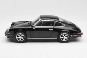 Porsche 911 S Melns Schuco 1:18 450047200 Metāls — attēls 4 no 8