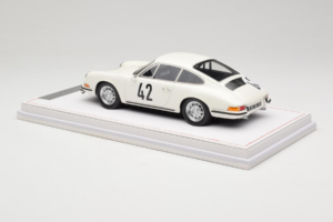 Porsche 911 S #42 R. Buchet / H. Linge Auguste Veuillet 24 Hours of Le Mans Class Winner 1967 IVY 1:18 REMC006 Sveķi — attēls 5 no 6