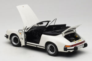 Porsche 911 SC Kabriolets Balts Minichamps 1:18 100063031 Metāls — attēls 5 no 8