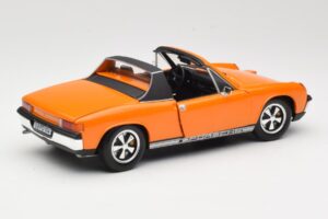 Porsche 914/6 Oranžs Revell 1:18 08864 Metāls — attēls 3 no 8