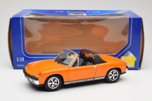 Porsche 914/6 Oranžs Revell 1:18 08864 Metāls — attēls 8 no 8