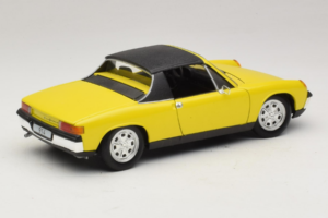 Porsche 914 Dzeltens Revell 1:18 8976 Metāls — attēls 3 no 8