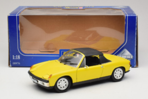 Porsche 914 Dzeltens Revell 1:18 8976 Metāls — attēls 8 no 8