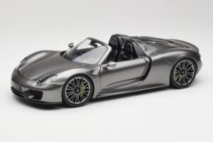 Porsche 918 Spyder Liquid Metal Sudrabs Minichamps 1:18 110062430 Metāls
