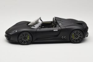 Porsche 918 Spyder Matte Black Minichamps 1:18 110060031 Metāls — attēls 4 no 8