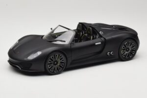 Porsche 918 Spyder Matte Black Minichamps 1:18 110060031 Metāls