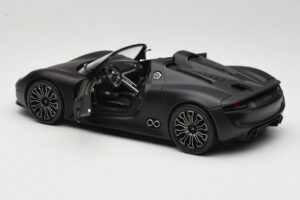 Porsche 918 Spyder Matte Black Minichamps 1:18 110060031 Metāls — attēls 5 no 8